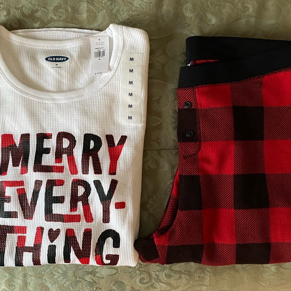 NWT Women’s  Old Navy PJs Size medium